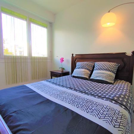Appartement T3 Lumineux Et Tout Confort De 72 M2 Avec Parking Privatif La Rochelle  Bagian luar foto