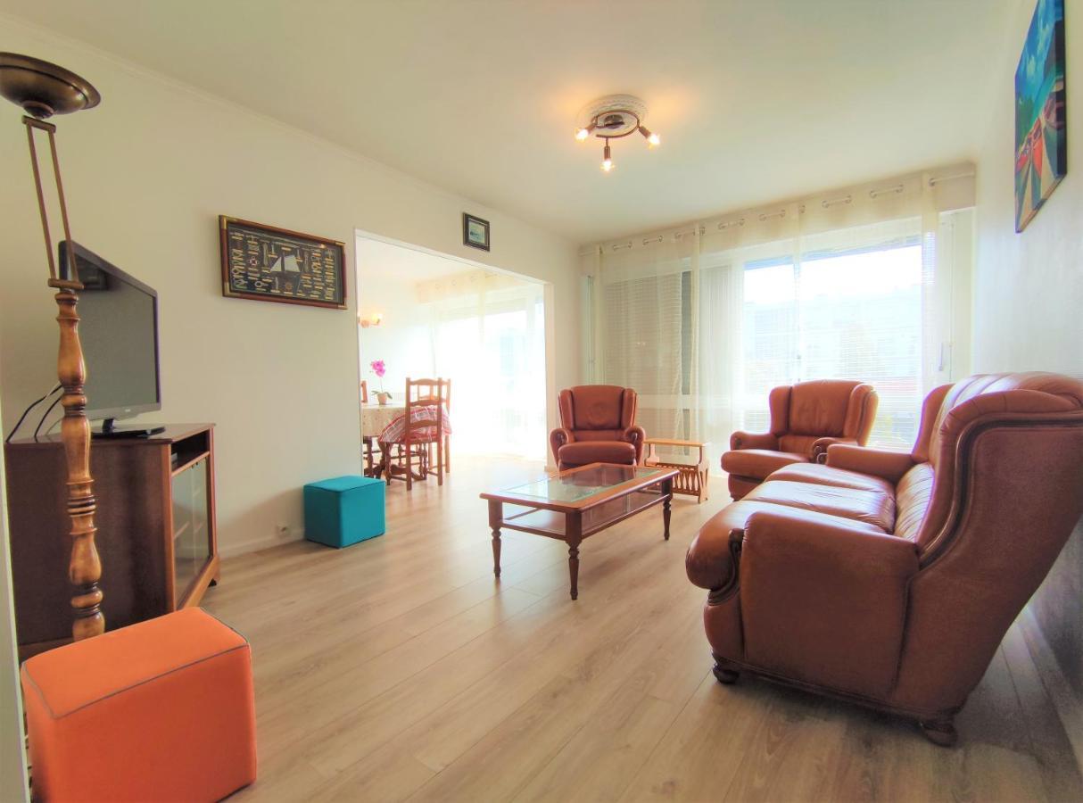 Appartement T3 Lumineux Et Tout Confort De 72 M2 Avec Parking Privatif La Rochelle  Bagian luar foto