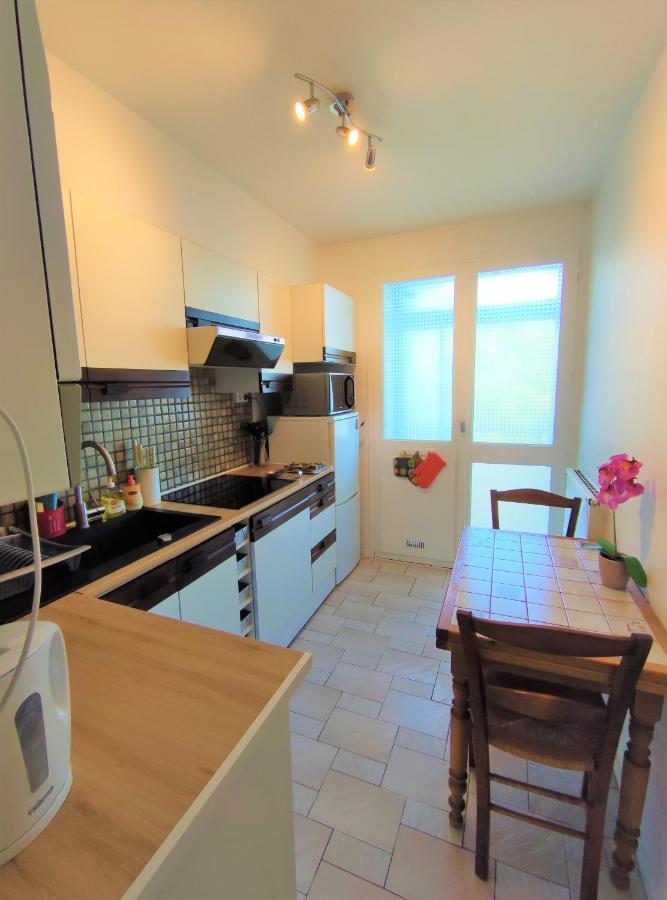 Appartement T3 Lumineux Et Tout Confort De 72 M2 Avec Parking Privatif La Rochelle  Bagian luar foto