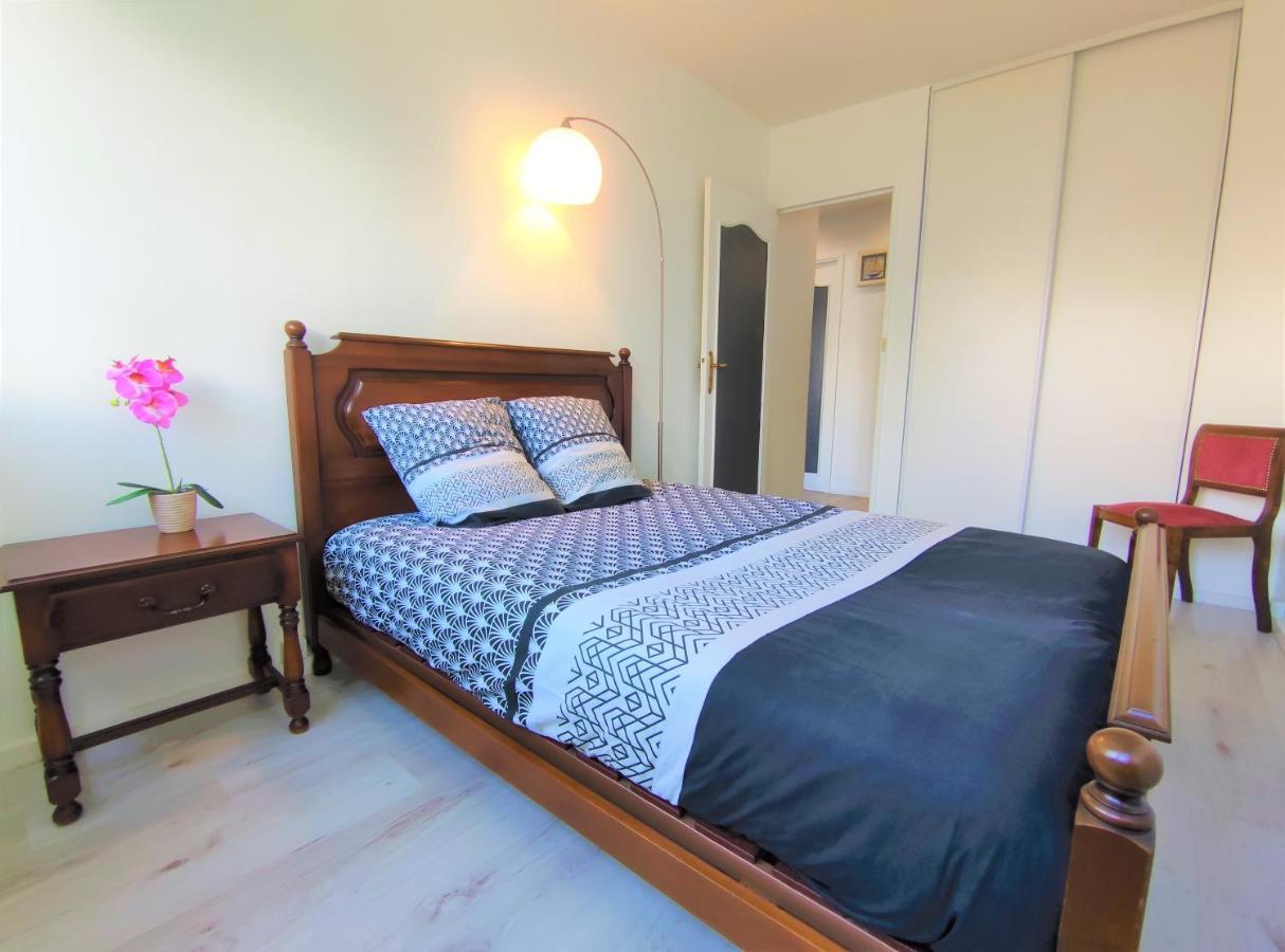 Appartement T3 Lumineux Et Tout Confort De 72 M2 Avec Parking Privatif La Rochelle  Bagian luar foto