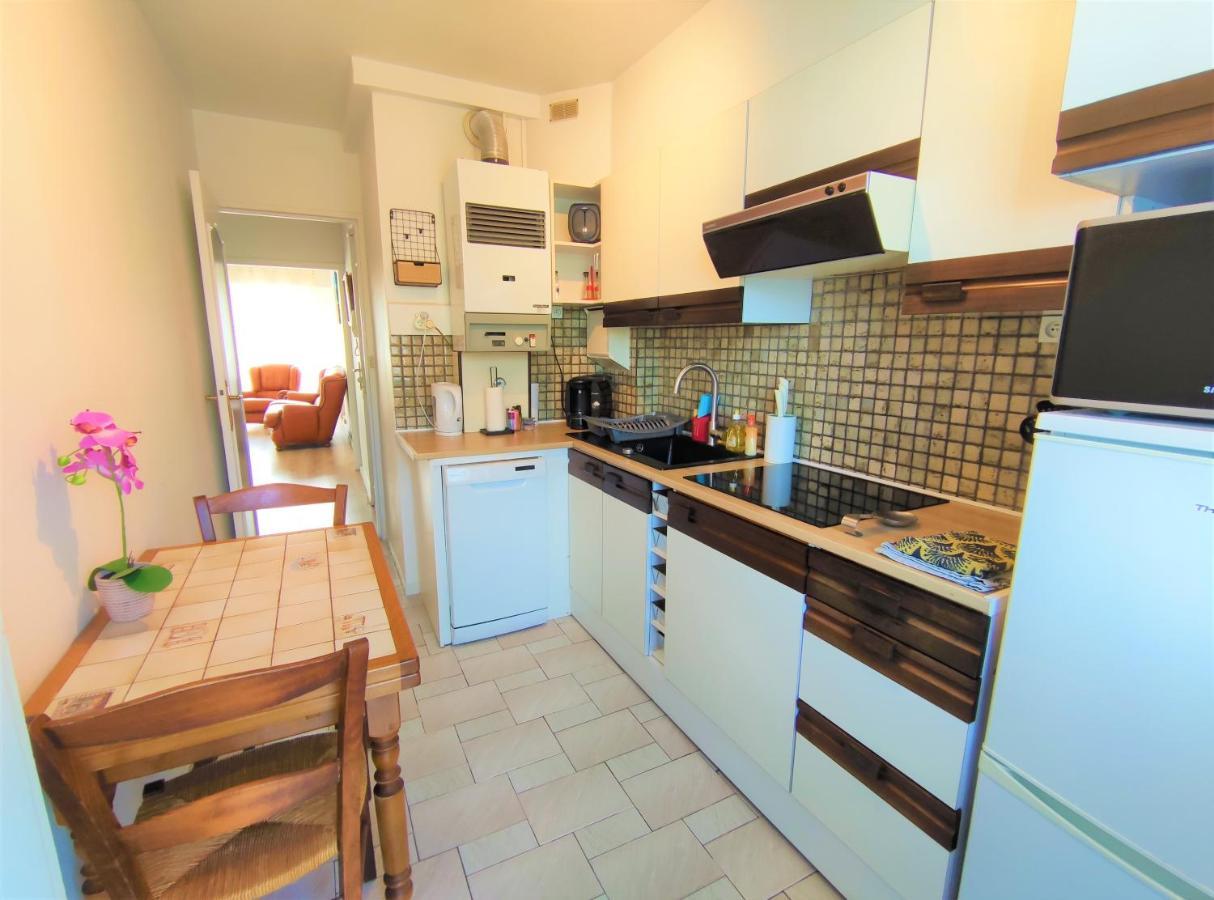 Appartement T3 Lumineux Et Tout Confort De 72 M2 Avec Parking Privatif La Rochelle  Bagian luar foto