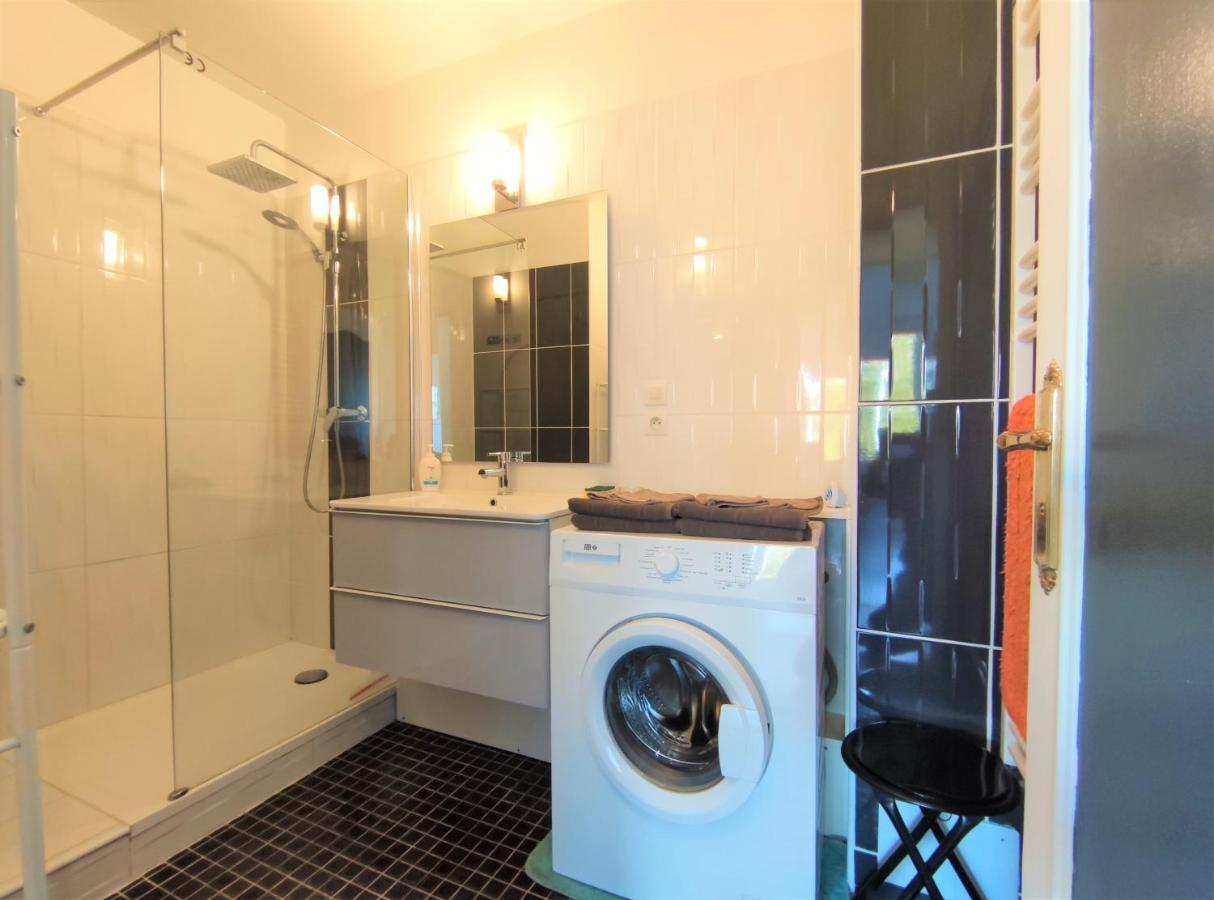 Appartement T3 Lumineux Et Tout Confort De 72 M2 Avec Parking Privatif La Rochelle  Bagian luar foto