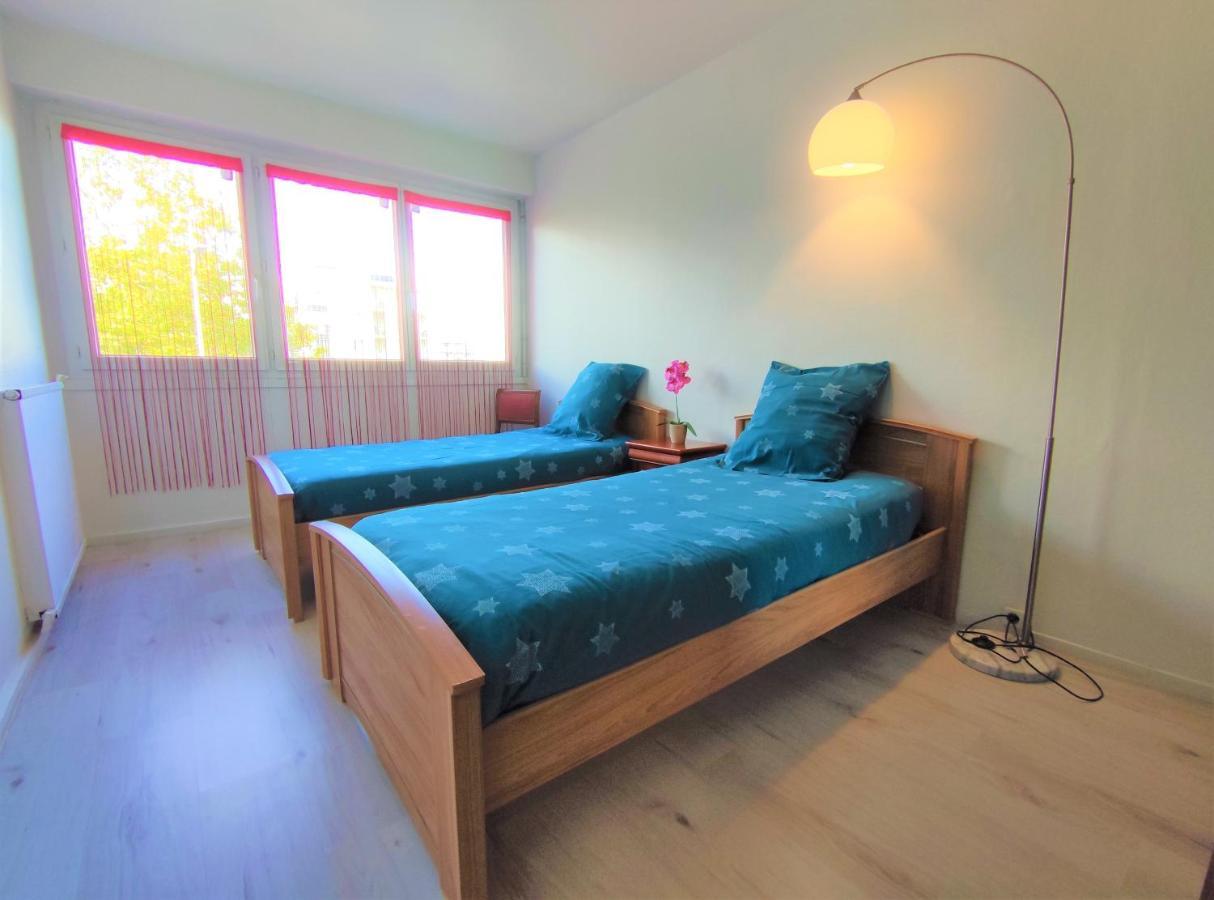 Appartement T3 Lumineux Et Tout Confort De 72 M2 Avec Parking Privatif La Rochelle  Bagian luar foto