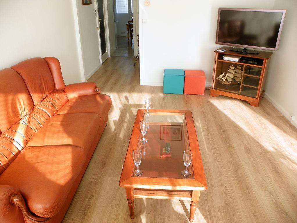 Appartement T3 Lumineux Et Tout Confort De 72 M2 Avec Parking Privatif La Rochelle  Bagian luar foto